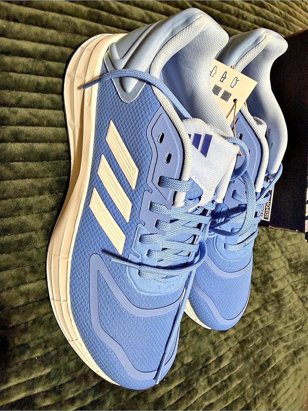 NWT adidas Duramo 8 men’s women’s 9 Running Shoes Blue & White US 8 NWT